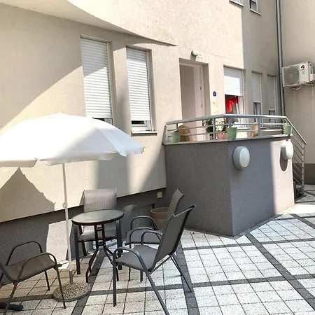 Apartment Petra *