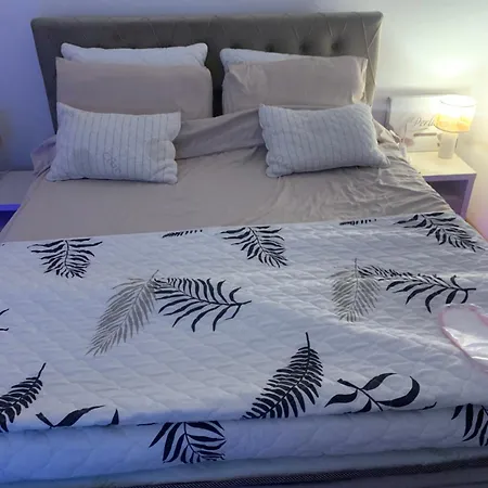 Petra Apartment *